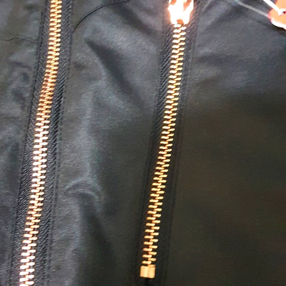 Chute Ski Jacket - Picture 5 of 14